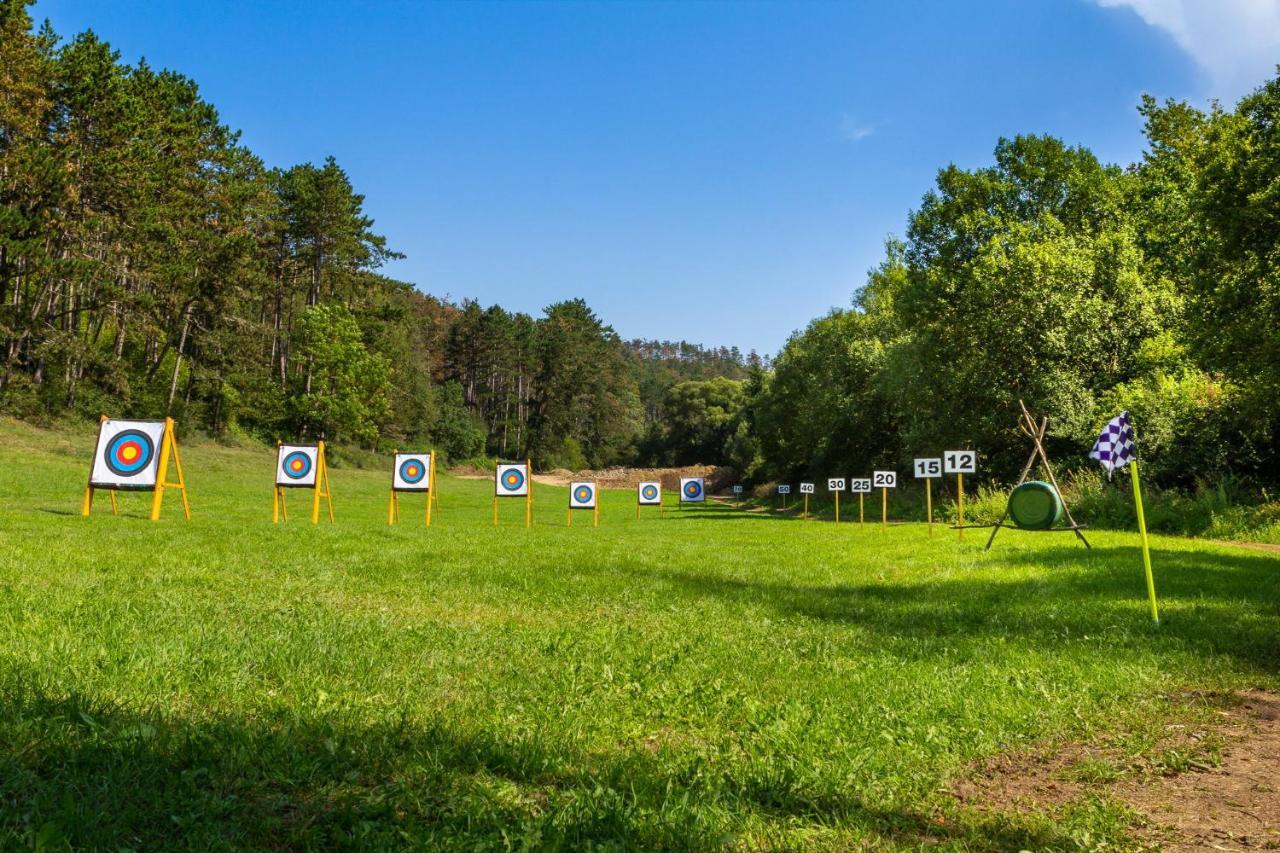 Penzion Litohlavy 17 - Na Samote U Lesa Králŭv Dvŭr Esterno foto